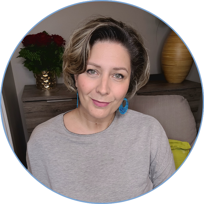Szeretnél visszatalálni önmagadhoz? Válaszd Viki selfstudy kurzusait, ahol a videó és life coaching technikákat vegyítve segít TÉGED!